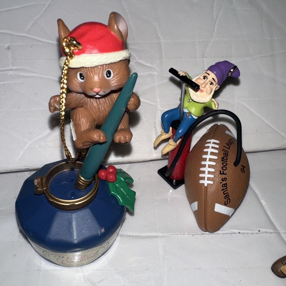 Lot Of 5 Vintage Christmas Tree Ornaments Boy Male Figurine - Picture 2 of 4